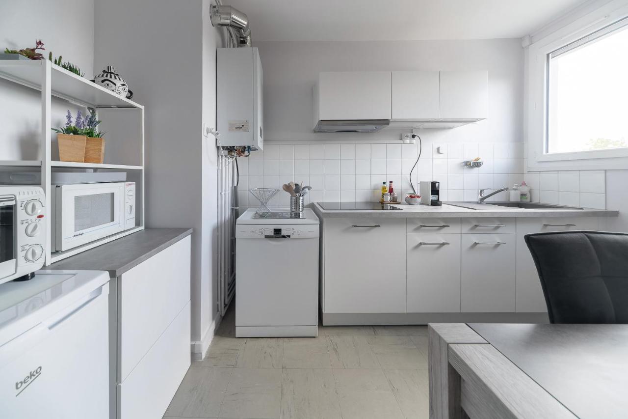 Le Raymond - Appartement Proche Du Centre Sportif, Des Rives De L'Allier Et Du Centre-Ville - Parking Виши Экстерьер фото